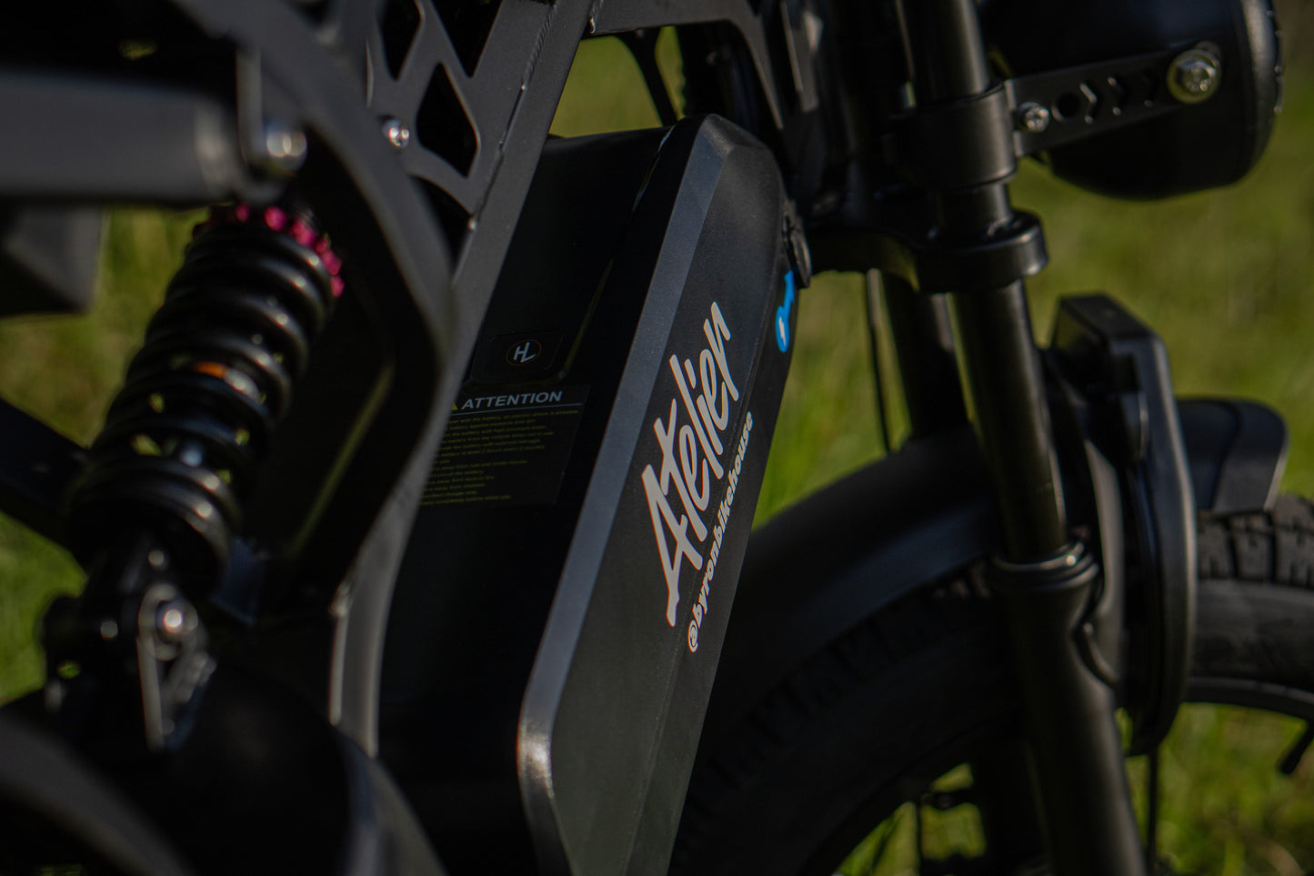 Atelier Urban Pro – V20pro Fat Tyre Electric Bike (250W, 48V, Dual Suspension)